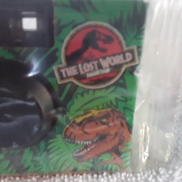 Kodak Fun Time 35mm Camera, The Lost World, 1995, never opened - Picture 2 of 3